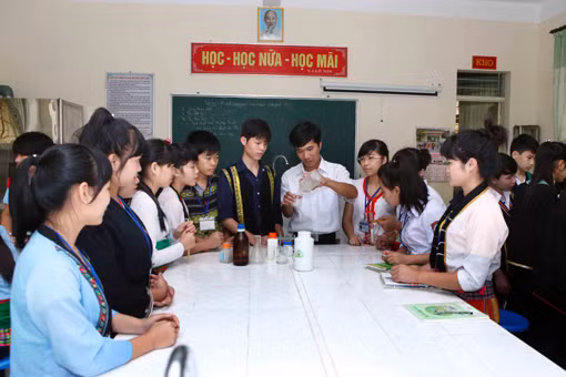 Nơi ươm mầm trí thức trẻ dân tộc ảnh 1