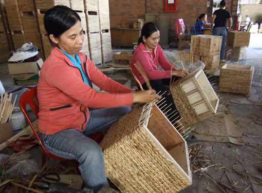 Thêm đơn hàng thủ công mỹ nghệ về Việt Nam ảnh 1