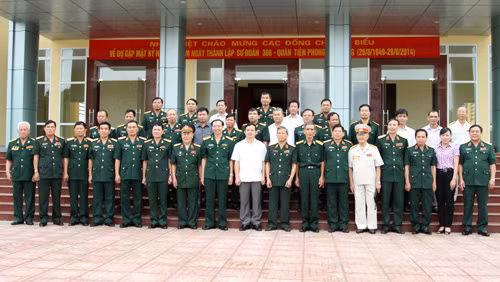 Sư đoàn đầu tiên của quân đội tròn 65 tuổi ảnh 2