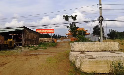 Xét xử vụ bê bối nâng cấp nghĩa trang liệt sỹ tại Cà Mau ảnh 1