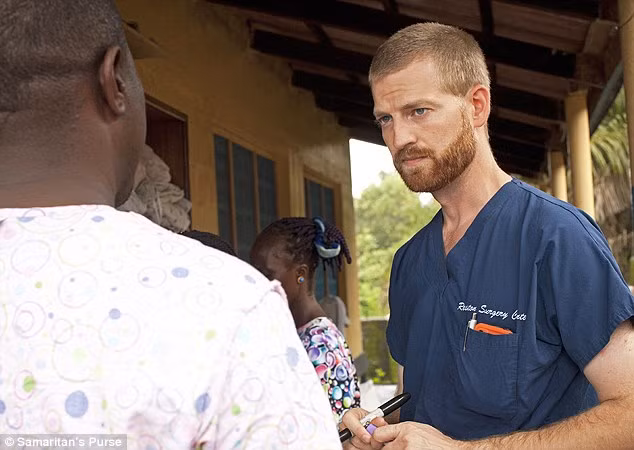 Bệnh nhân nhiễm Ebola thứ hai của Mỹ xuất viện ảnh 1