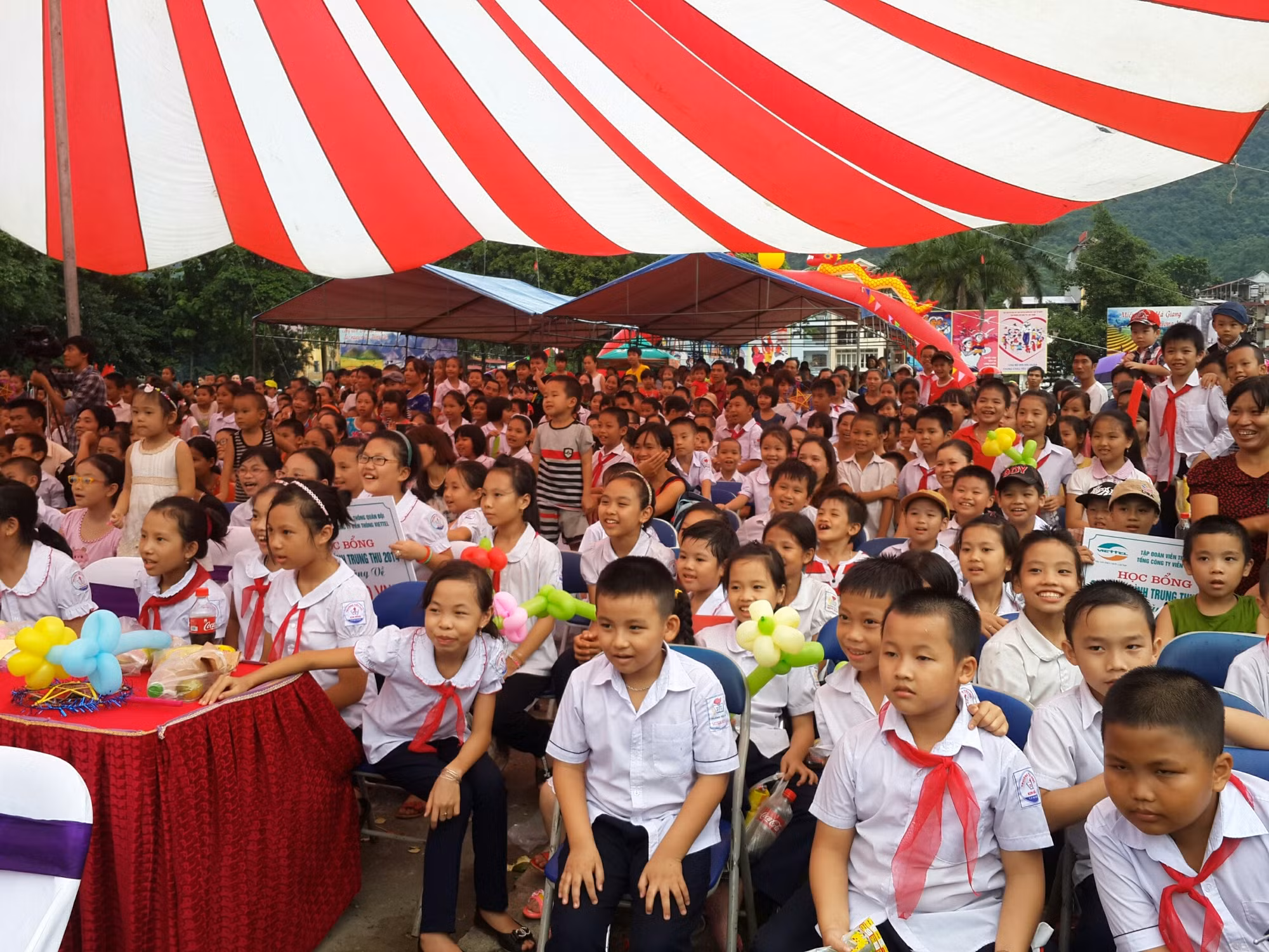 Trung thu “Gọi trăng về” diễn ra ở 3 miền ảnh 1