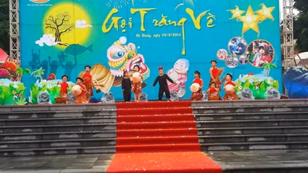 Trung thu “Gọi trăng về” diễn ra ở 3 miền ảnh 2