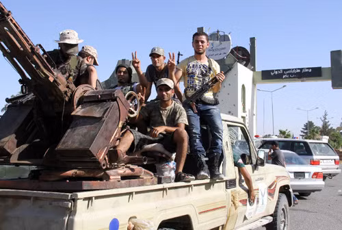 Hàng loạt bộ trưởng Libya từ chức ảnh 1