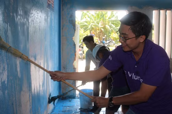 Hỗ trợ các địa phương chuẩn bị cho năm học mới ảnh 2
