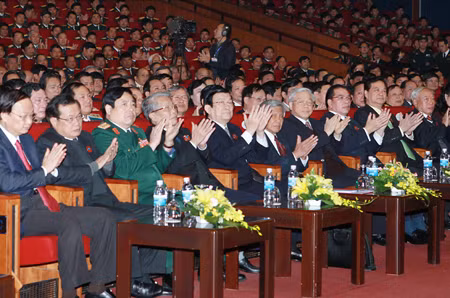 Lễ kỷ niệm 40 năm Chiến thắng “Hà Nội - Điện Biên Phủ trên không” ảnh 2