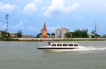 Thị trấn Năm Căn (Cà Mau) được công nhận là đô thị loại 4 ảnh 1