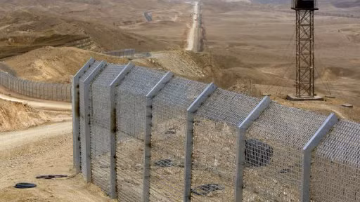 Israel tăng cường an ninh dọc biên giới Ai Cập ảnh 1