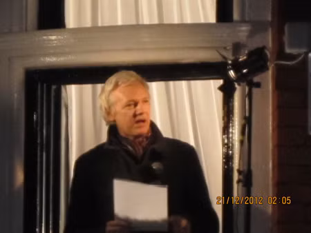 WikiLeaks sẽ công bố thêm hàng triệu trang tài liệu ảnh 2