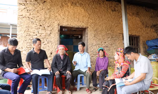 “Hạt nhân” giữ rừng nơi xã biên giới Thu Lũm