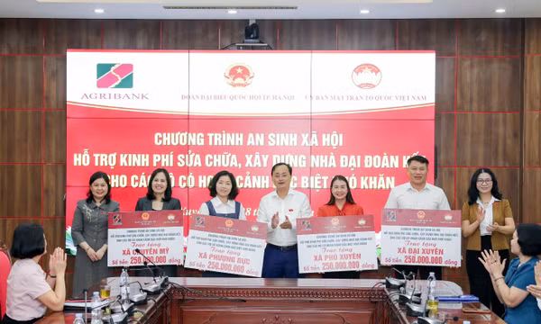Agribank cùng Đoàn ĐBQH Hà Nội hỗ trợ xây dựng Nhà Đại đoàn kết