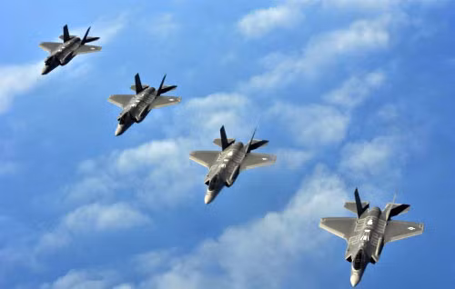Anh đặt mua 14 chiến đấu cơ F-35 của Mỹ ảnh 1