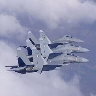  Pháp mất uy tín từ vụ Mistral ảnh 1