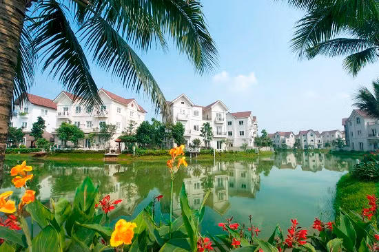 Tặng Mercedes-Benz khi mua biệt thự Vinhomes Riverside ảnh 1