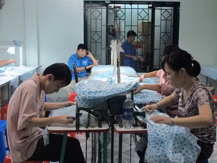 TP.HCM: Dạy nghề, giải quyết việc làm cho người khuyết tật ảnh 1