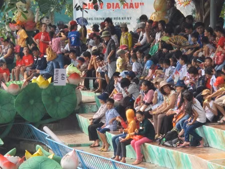 6.000 người dự 'Ngày hội thiện tâm nhân ái' ảnh 4