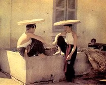 Để người đẹp Việt Nam không 'lố' khi 'đem chuông đi gióng xứ người' ảnh 1