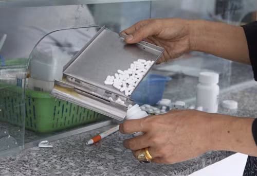 Bảo hiểm y tế - Phao cứu sinh cho bệnh nhân HIV/AIDS ảnh 1
