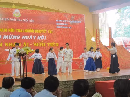 6.000 người dự 'Ngày hội thiện tâm nhân ái' ảnh 2
