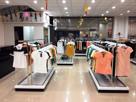 Trung tâm thương mại đếm khách trên đầu ngón tay ảnh 4