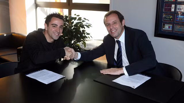 Xavi ở lại sân Nou Camp tới năm 2016 ảnh 1