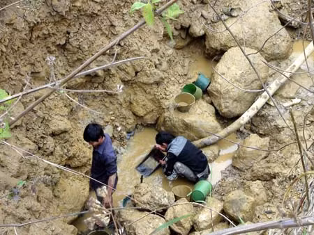 Sơn La: Báo động nạn khai thác vàng sa khoáng trái phép tại Pi Toong ảnh 1