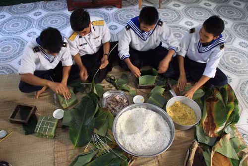 Xuân về trên đảo Đá Lớn ảnh 6