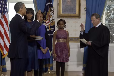 Nhiệm kỳ mới của ông Obama bộn bề thách thức ảnh 1