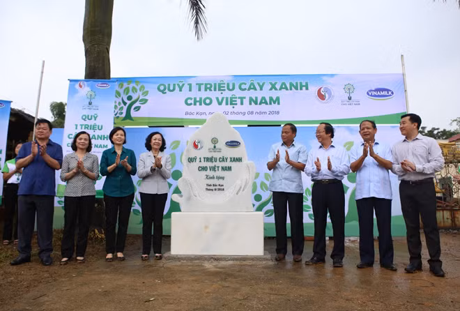 Vinamilk trồng 10.000 cây xanh tại Bắc Kạn ảnh 6