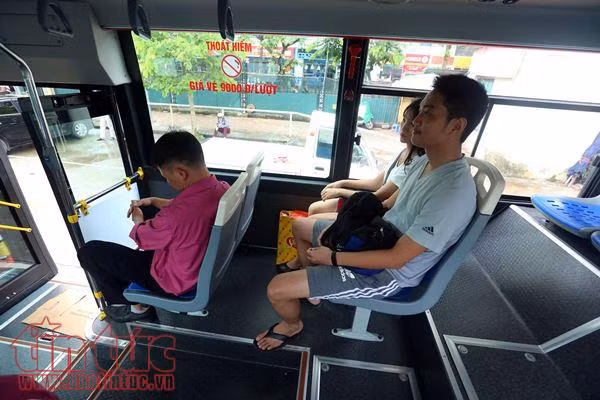 Ba tuyến buýt sử dụng nhiên liệu sạch lần đầu tiên chạy tại Hà Nội ảnh 6