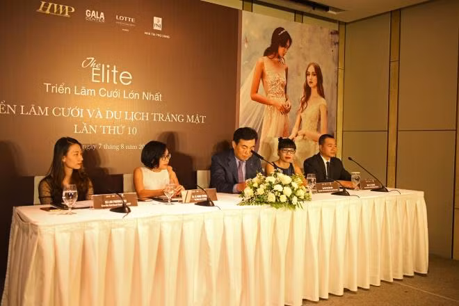Ba tông màu Black - White - Gold sẽ 'lên ngôi' tại triển lãm Cưới & Du lịch trăng mật ảnh 1