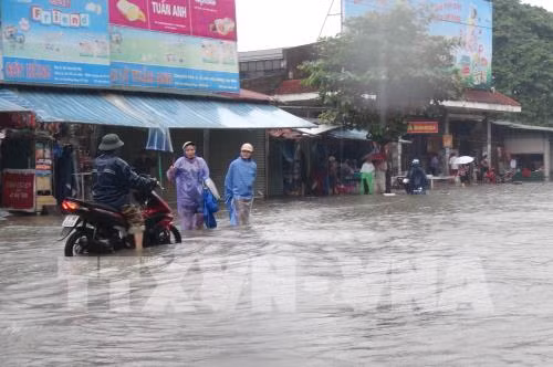 Các tỉnh từ Thanh Hóa đến Quảng Ngãi có mưa vừa, mưa to, đến rất to ảnh 1