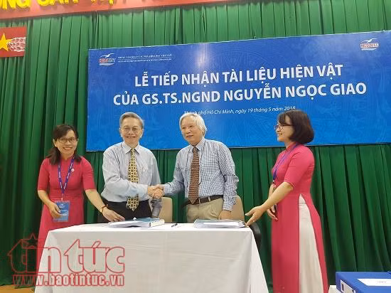 Tiếp nhận hơn 1.500 tài liệu, hiện vật của GS.TS.NGND Nguyễn Ngọc Giao ảnh 1