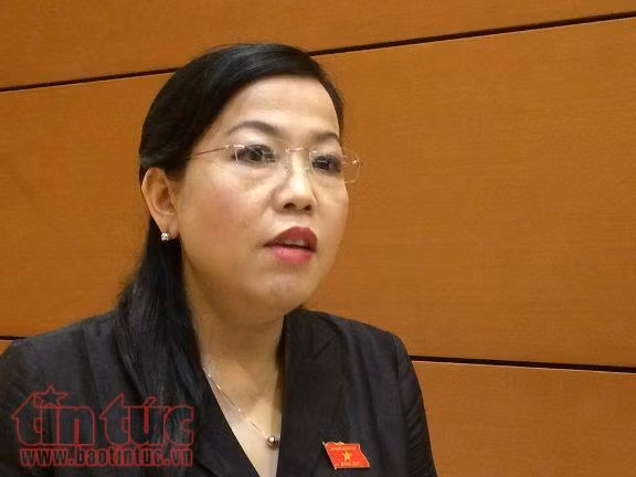 Bỏ quy định tăng lương giáo viên và miễn học phí, ngành giáo dục có mất nhân tài? ảnh 1