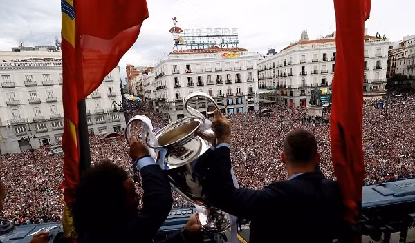 'Châu về Hợp Phố' Madrid ảnh 12