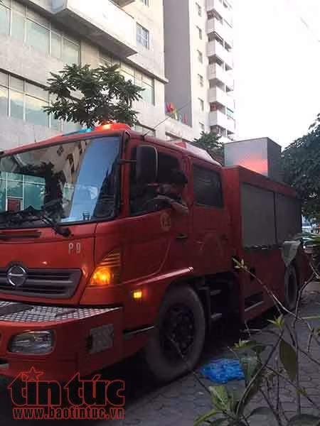 Cháy bùng bùng tại chung cư CT3 Bắc Hà (Hà Đông, Hà Nội) nghi do chập điện ảnh 4