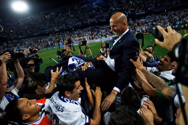  Zinedine Zidane - ‘Chân mệnh thiên tử’ của Real Madrid ảnh 3