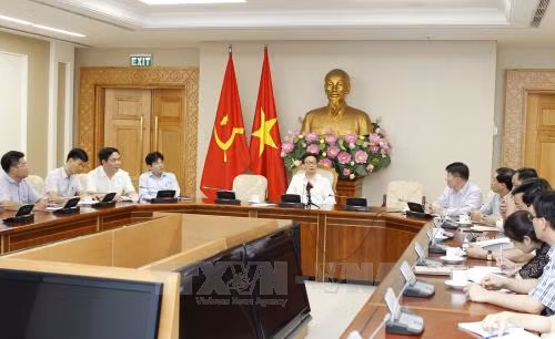 Phó Thủ tướng Vũ Đức Đam: Ngành Y tế quản lý chặt chẽ việc bán thuốc, bảo đảm quyền lợi cho người bệnh ảnh 1