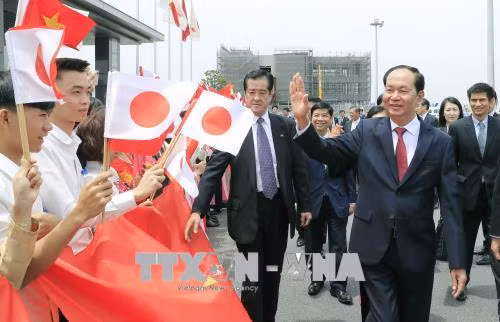 Chủ tịch nước Trần Đại Quang đặt chân tới Tokyo, bắt đầu chuyến thăm Nhật Bản ảnh 4