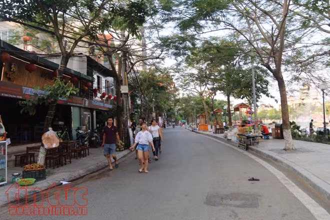 Phố đi bộ Trịnh Công Sơn (Hà Nội) 'đìu hiu' sau 3 tuần khai trương ảnh 16