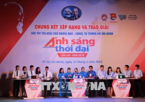 Chung kết Hội thi 'Ánh sáng thời đại' lần VIII năm 2018 ảnh 1