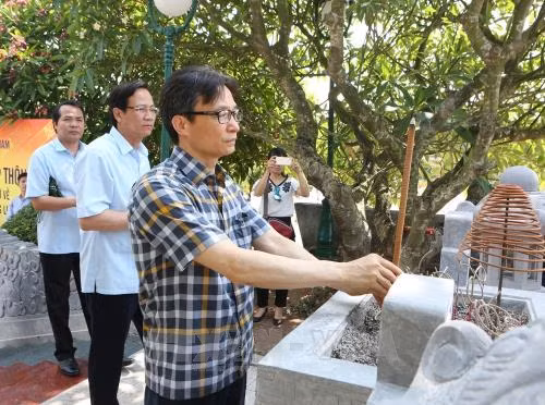 Cơ sở dữ liệu điện tử giúp cập nhật đầy đủ thông tin về liệt sỹ, mộ liệt sỹ ảnh 1