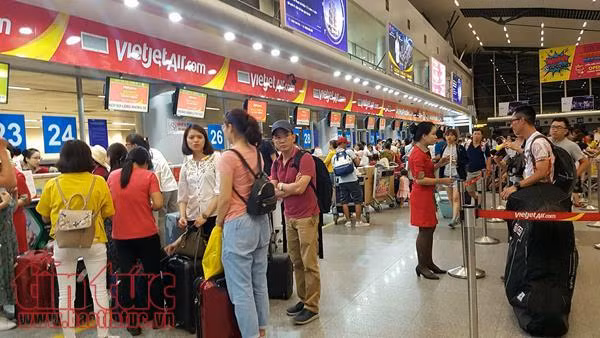 Dễ hay khó 'săn' vé máy bay giá rẻ trong dịp cao điểm hè 2018? ảnh 1
