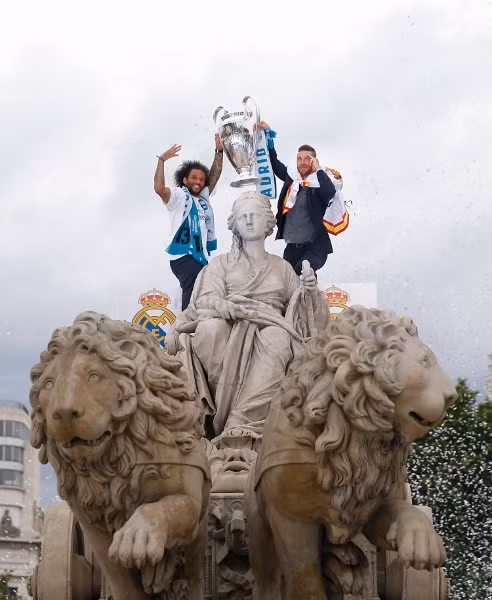 'Châu về Hợp Phố' Madrid ảnh 9