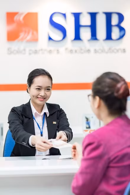  Gửi tiền trúng vàng cùng hàng ngàn quà tặng từ SHB ảnh 1