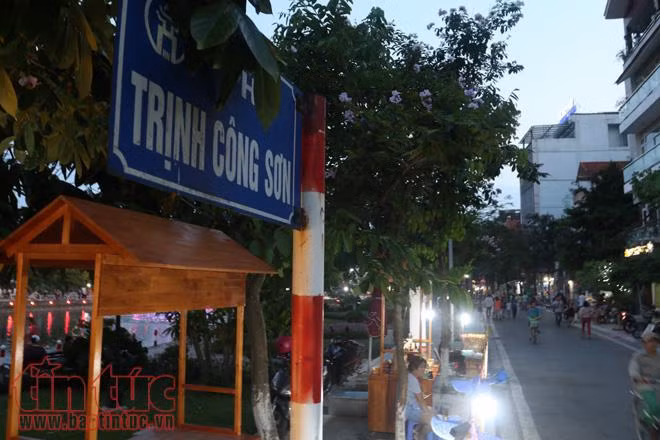 Phố đi bộ Trịnh Công Sơn (Hà Nội) 'đìu hiu' sau 3 tuần khai trương ảnh 14