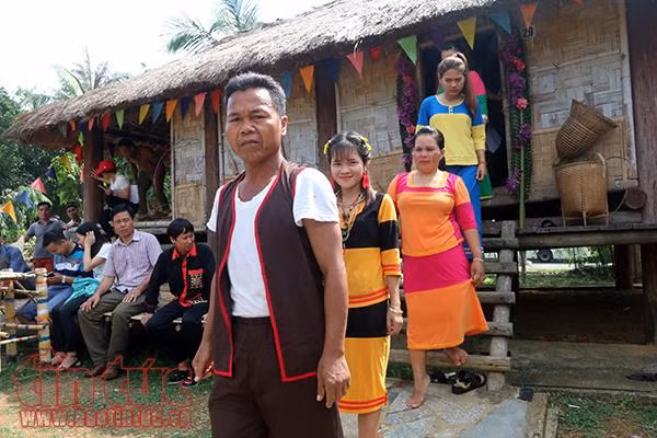 Tục cưới cổ truyền của người Raglai ảnh 1