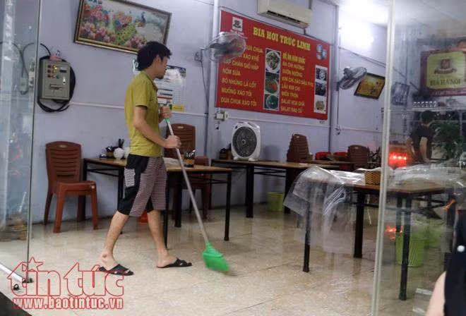 Mưa lớn tại nội thành Hà Nội, nhiều tuyến đường bị ngập sâu ảnh 11