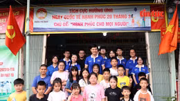 'Đom đóm xanh' thắp sáng ước mơ cho trẻ em nghèo 