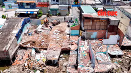 TP Hồ Chí Minh tăng tốc di dời nhà ở ven kênh rạch